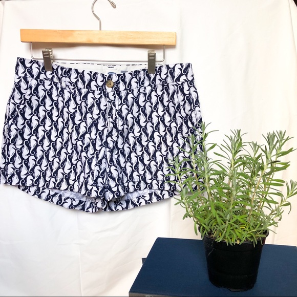 Old Navy Shorts - Picture 1 of 2